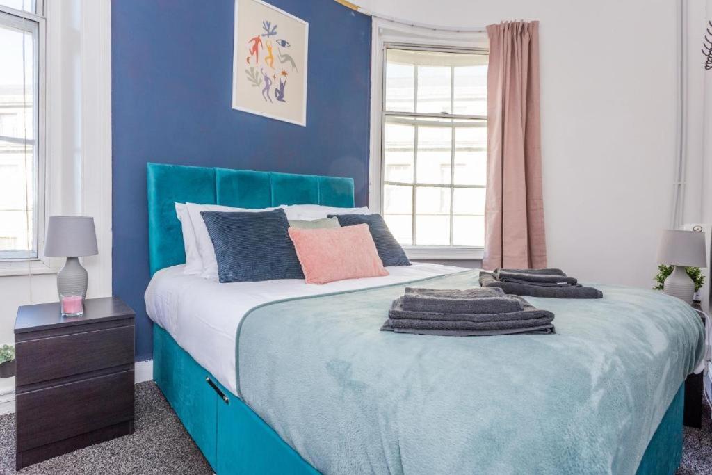 Newcastle'S Most Central Apartment - Sleeps 10 Экстерьер фото
