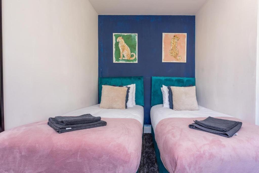 Newcastle'S Most Central Apartment - Sleeps 10 Экстерьер фото