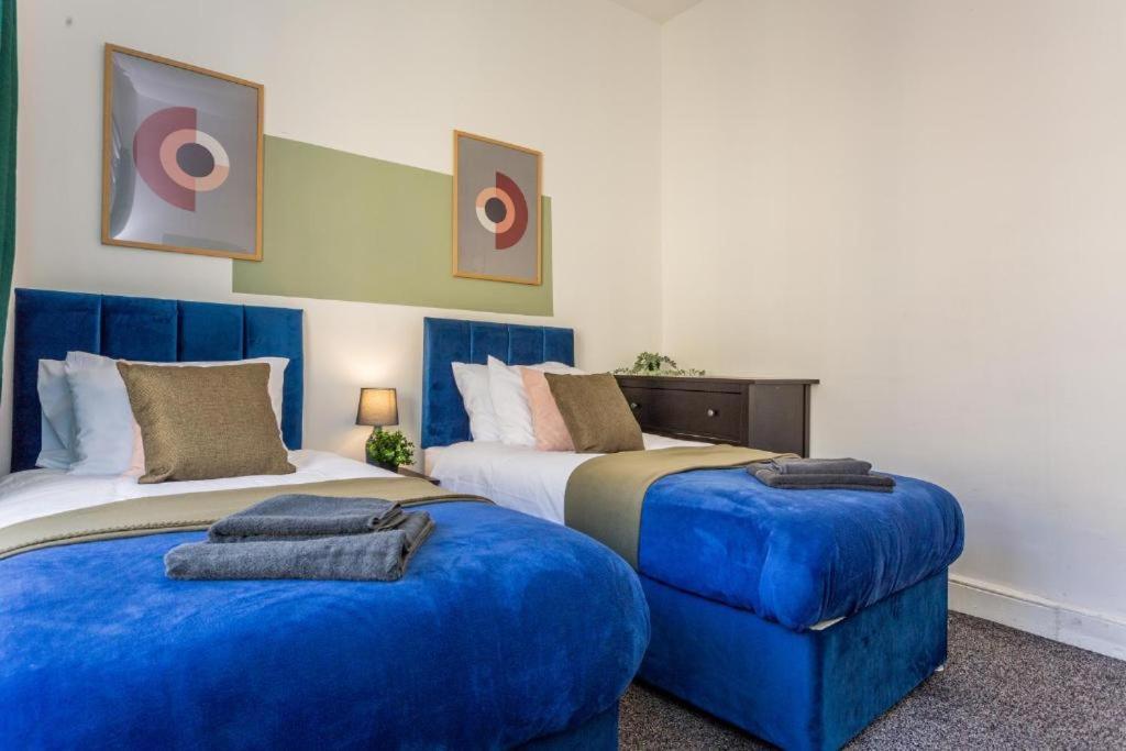 Newcastle'S Most Central Apartment - Sleeps 10 Экстерьер фото